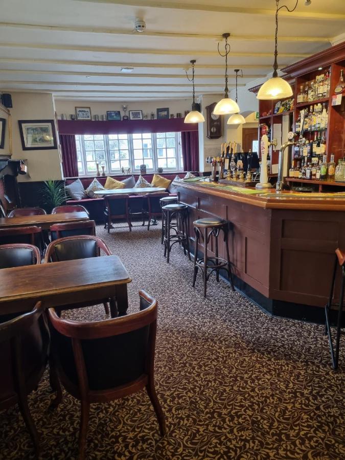 The Cricketers Inn Martyr Worthy Extérieur photo